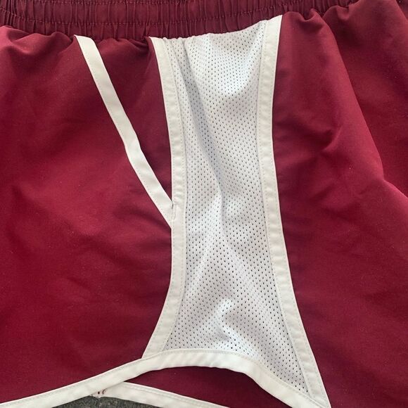 UNDER ARMOUR short size XS - Picture 5 of 7